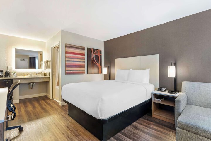 Best Western Plus Rancho Cordova Inn