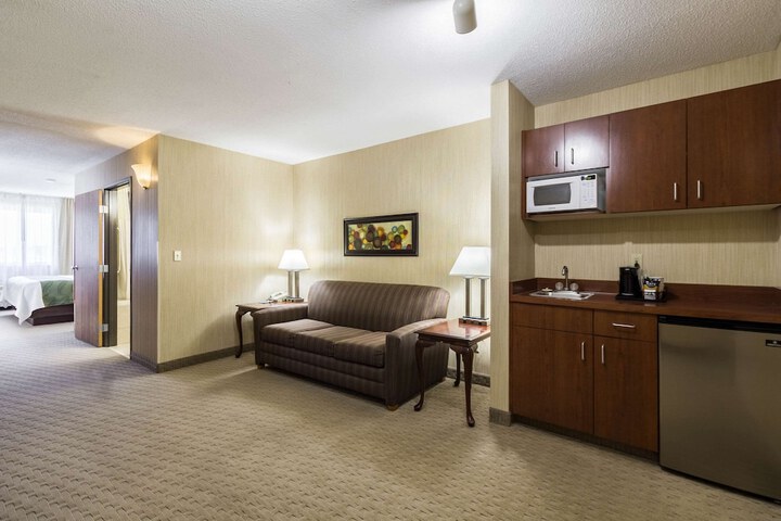 Room 19 of 49