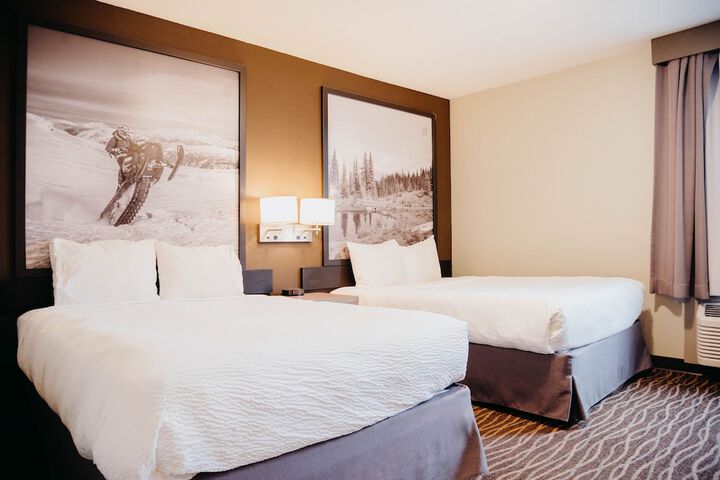 Super 8 by Wyndham Revelstoke BC