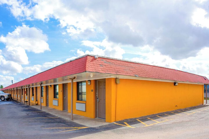 Budget Inn by OYO Edinburg Hwy 281