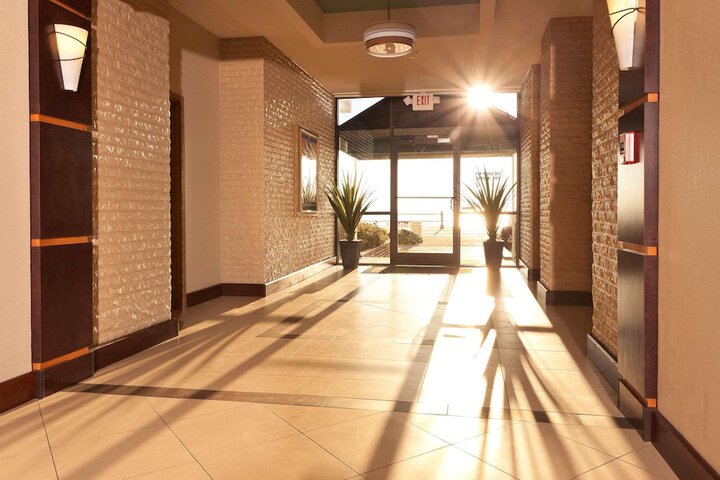Hotel Interior 4 of 34