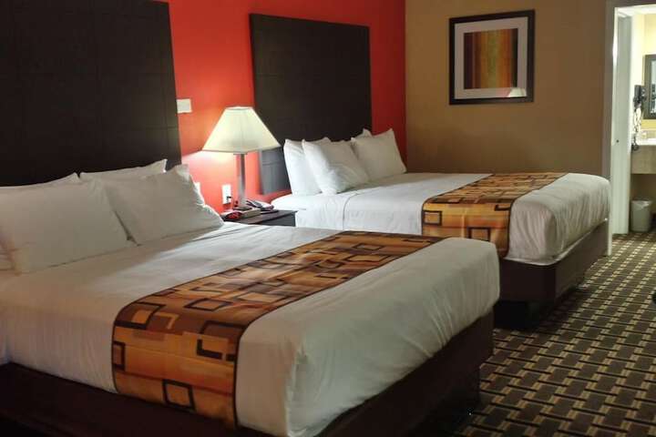 Room 21 of 28