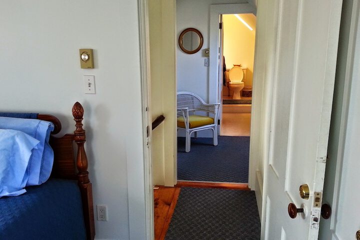 Room 9 of 26