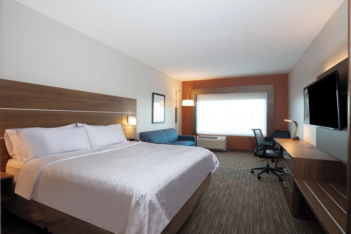 Room 26 of 62