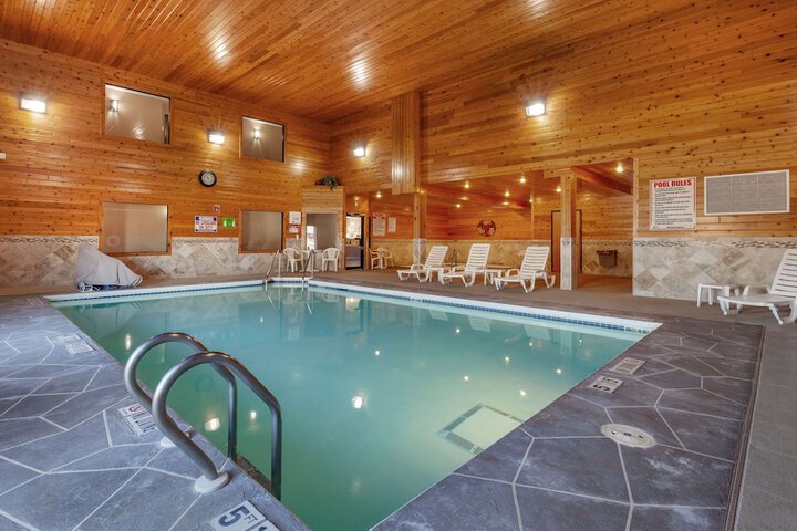 Pool 4 of 35