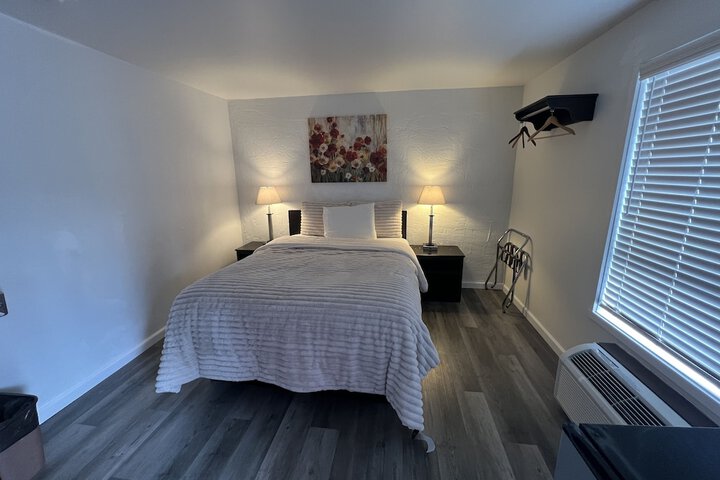 Room 26 of 65