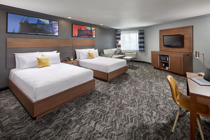 Room 7 of 10