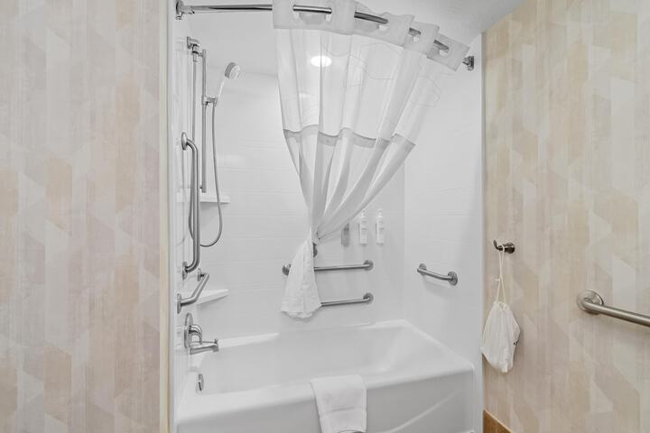 Hampton Inn Duluth Canal Park