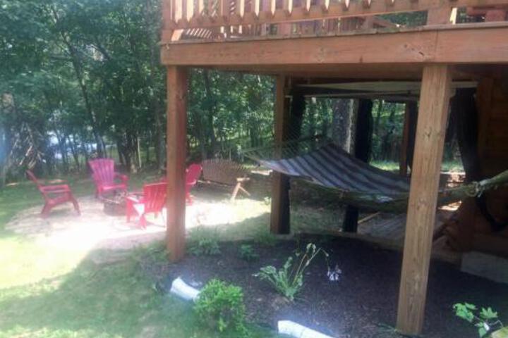 Glacier Lake Log Cabin