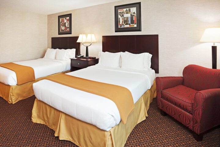 Holiday Inn Express & Suites Carrollton by IHG