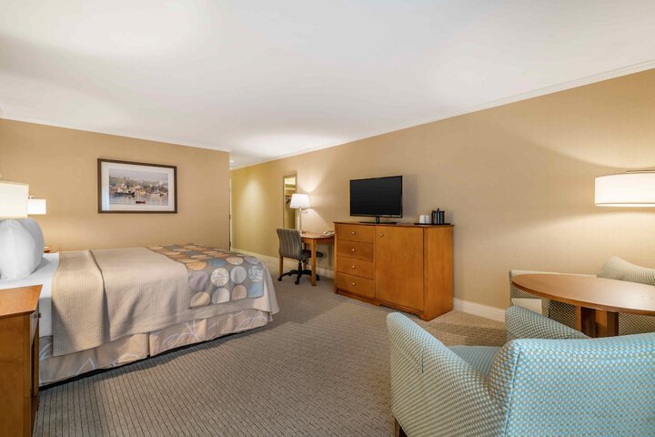 Room 42 of 71