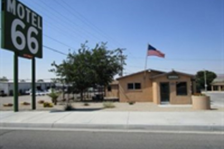 MOTEL 66