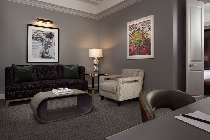 Room 26 of 40