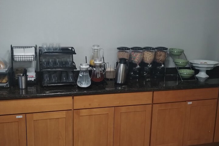 Dining 121 of 127