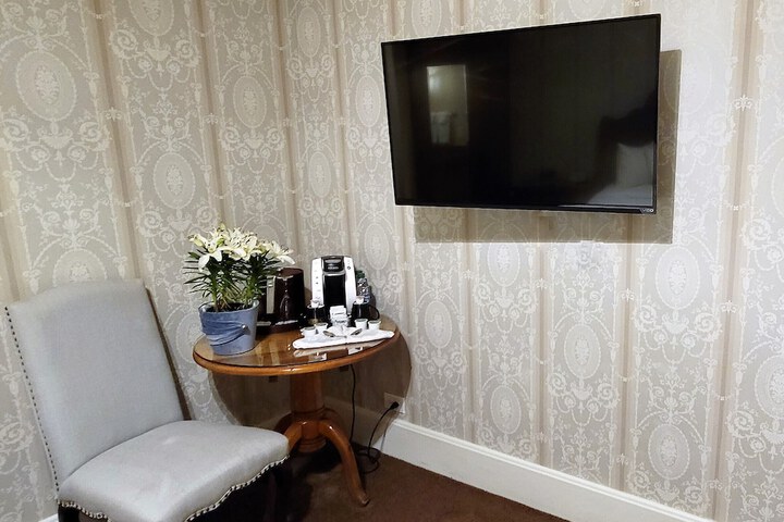 Room 32 of 104