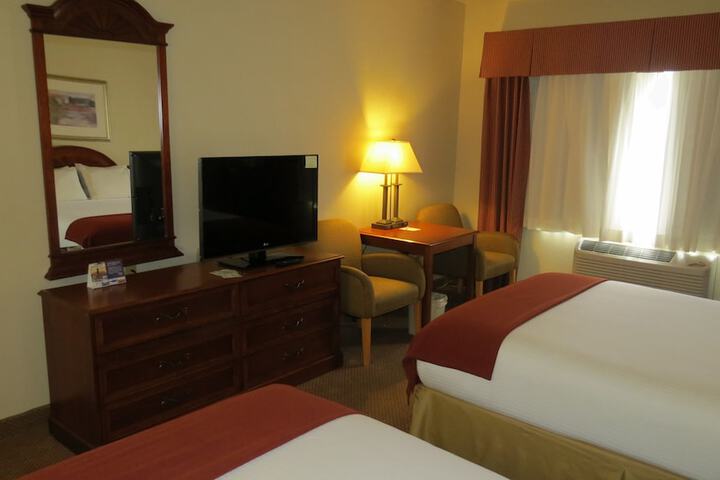 Baymont Inn & Suites by Wyndham