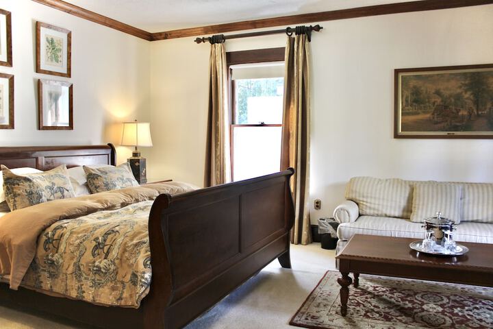 Room 6 of 46