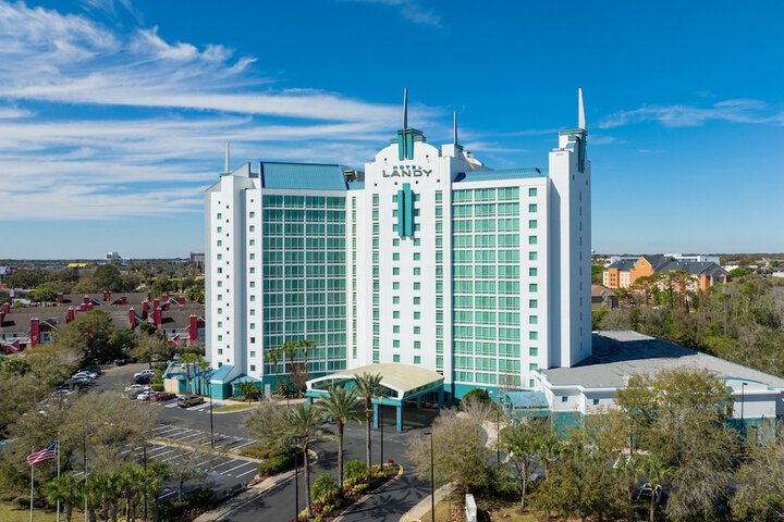 Hotel 5 of 82