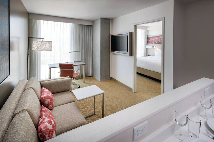 Room 16 of 48