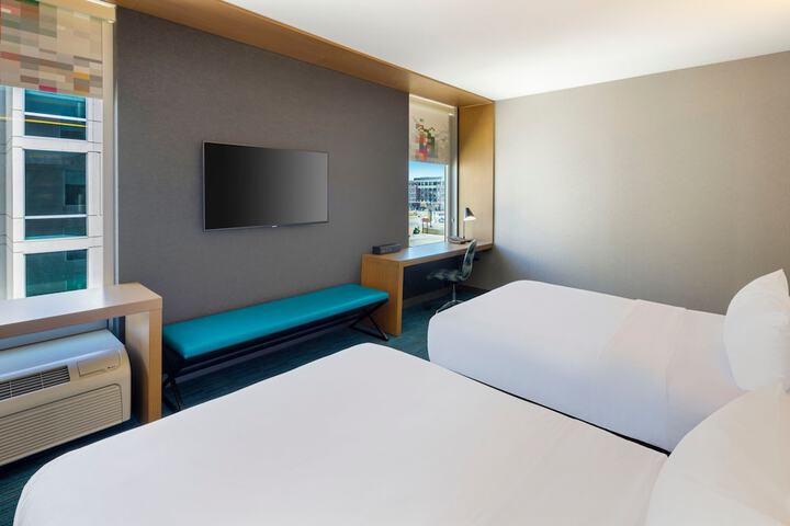 Room 40 of 76