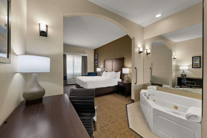 Room 31 of 39