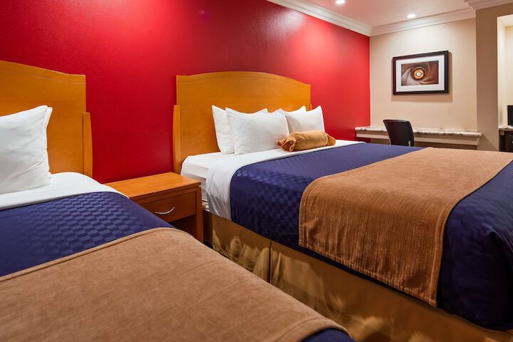 Room 20 of 32