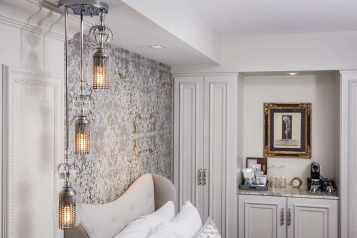 The Iveys Hotel