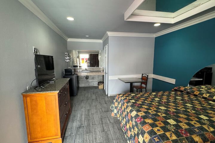 Room 19 of 31