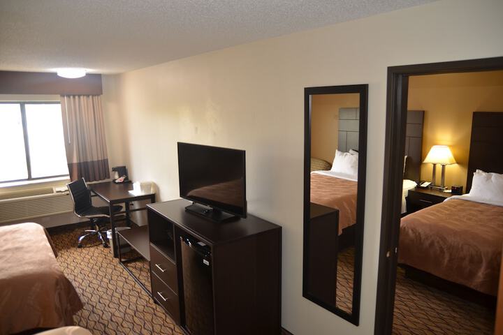 Room 11 of 37