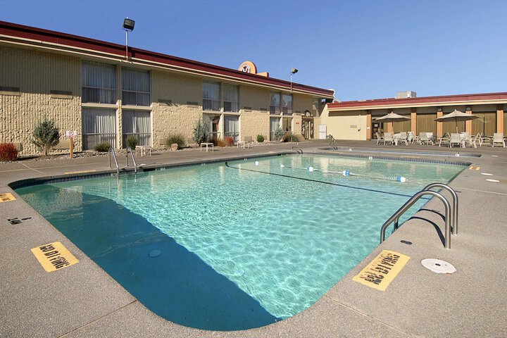 Pool 2 of 25
