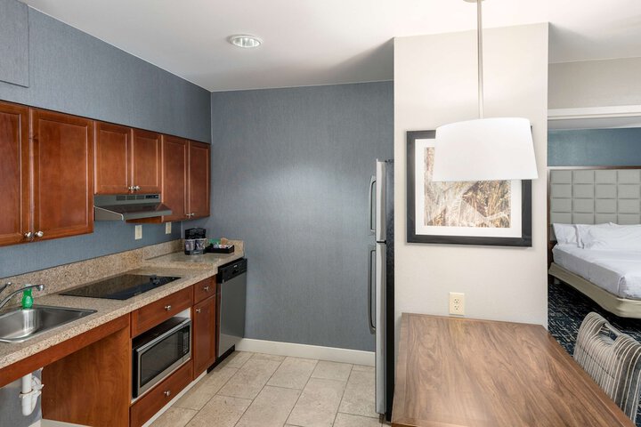 Homewood Suites by Hilton Philadelphia / Mt. Laurel