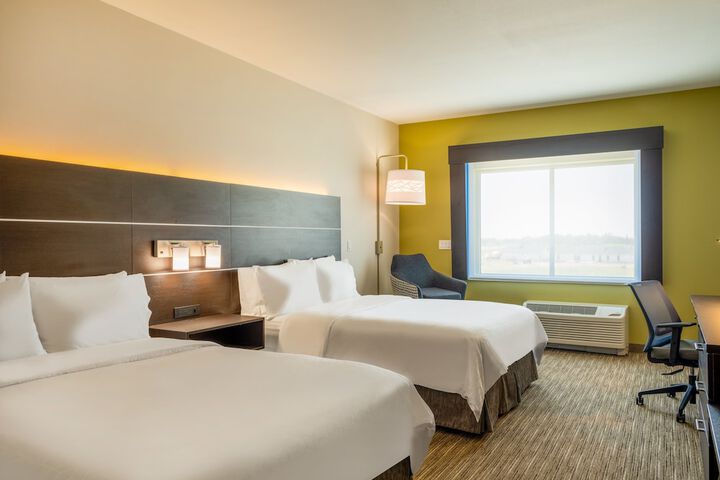 Holiday Inn Express & Suites Watertown by IHG