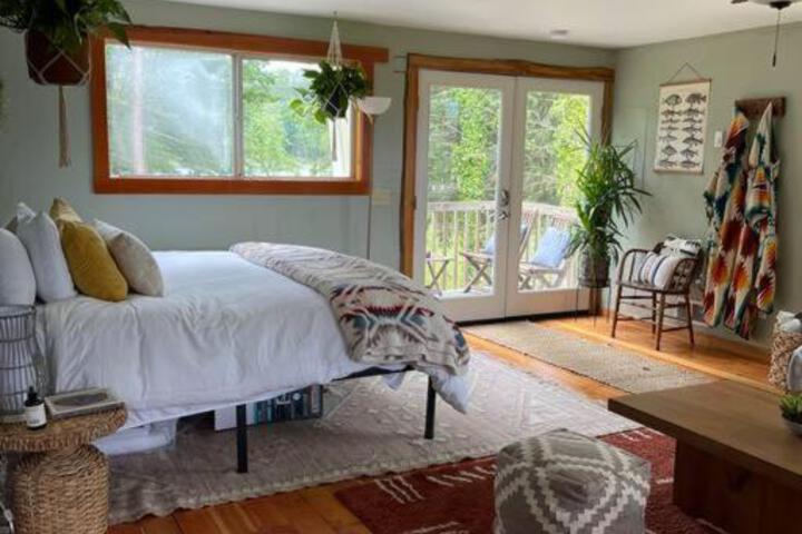 Riverfront Getaway on the Wild and Scenic
