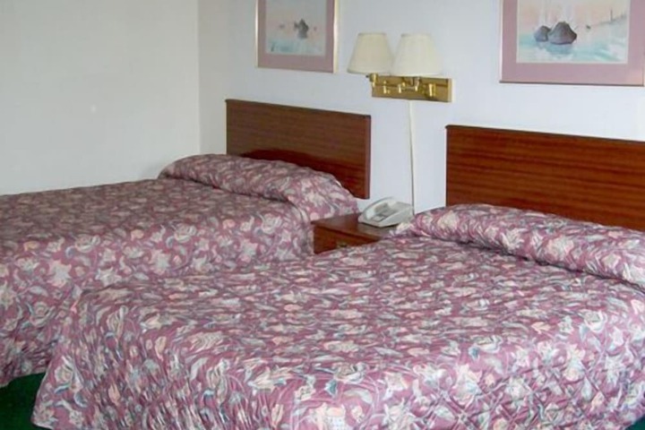 Room 4 of 5