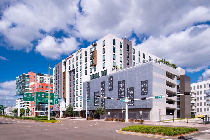 Hotel 2 of 71