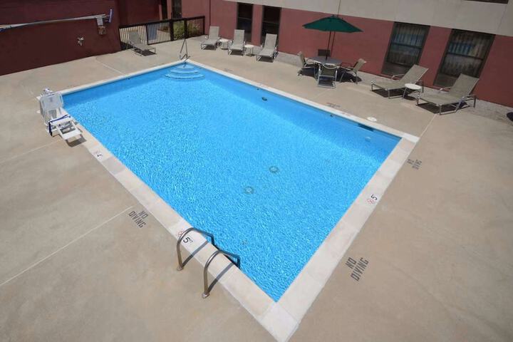 Hampton Inn Raleigh / Town of Wake Forest