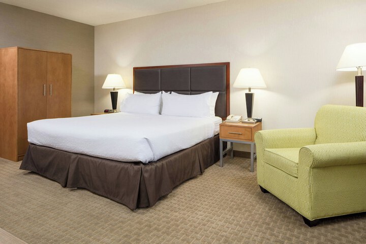Holiday Inn Manchester Airport by IHG