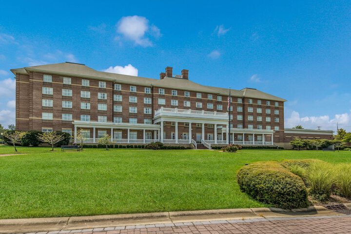 Hotel 5 of 73