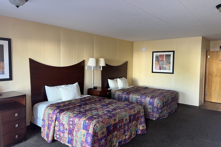 Room 333 of 443