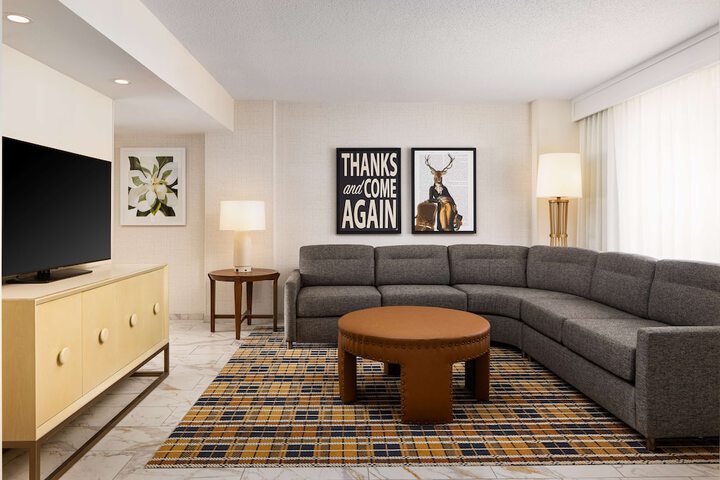 Room 33 of 50