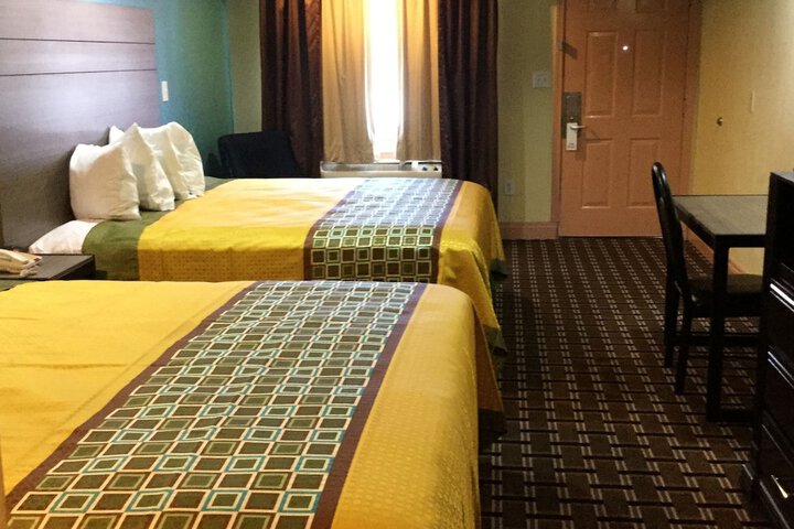 Room 21 of 37