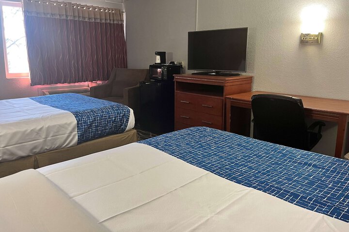 Room 5 of 14