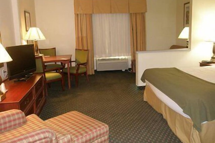 Room 20 of 34