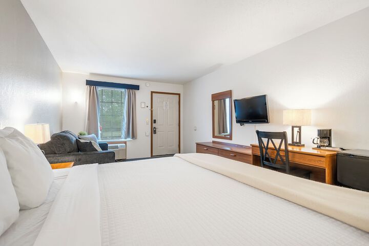 Room 32 of 39
