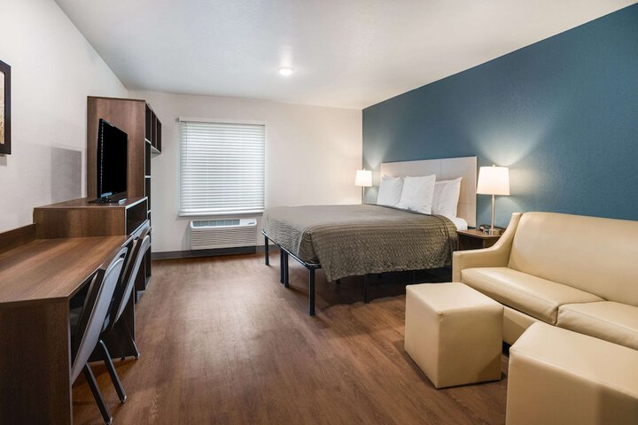 Room 18 of 25