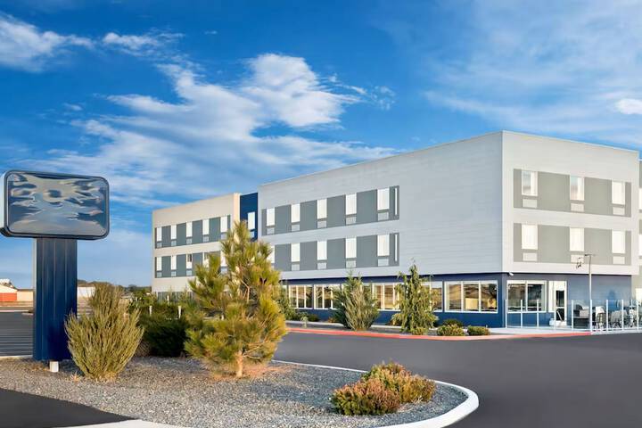 Holiday Inn Express & Suites George Quincy South by IHG