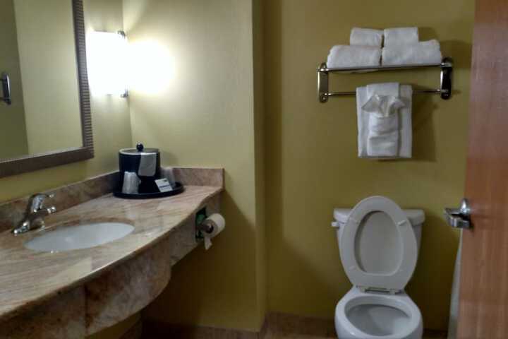 Holiday Inn Express Hotel & Suites PERRY by IHG