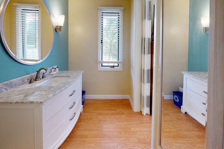 Breezeway Boutique Hotel