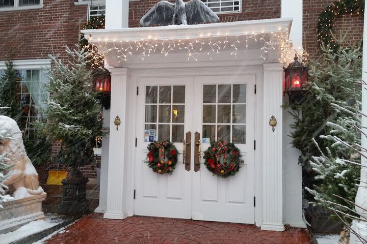 Lowell Inn