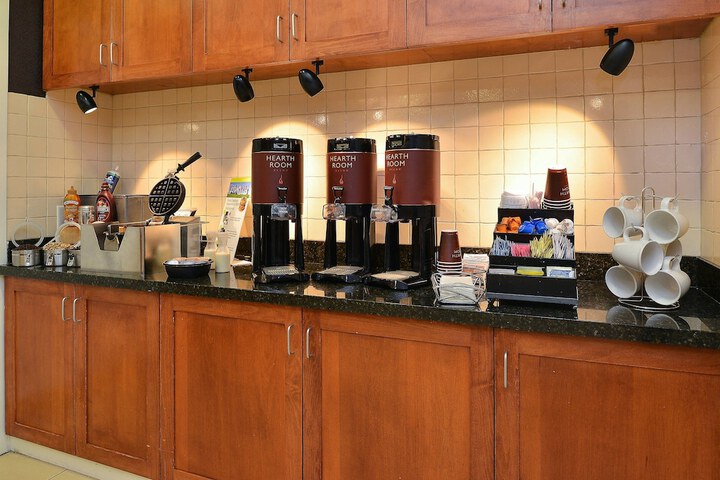 Breakfast/Coffee Service 42 of 50